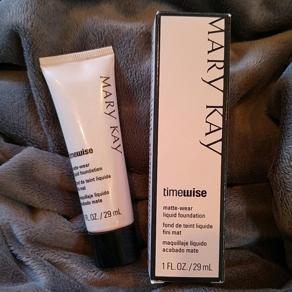 Mary Kay Other - MK TW MW Liquid Foundation - Beige 1